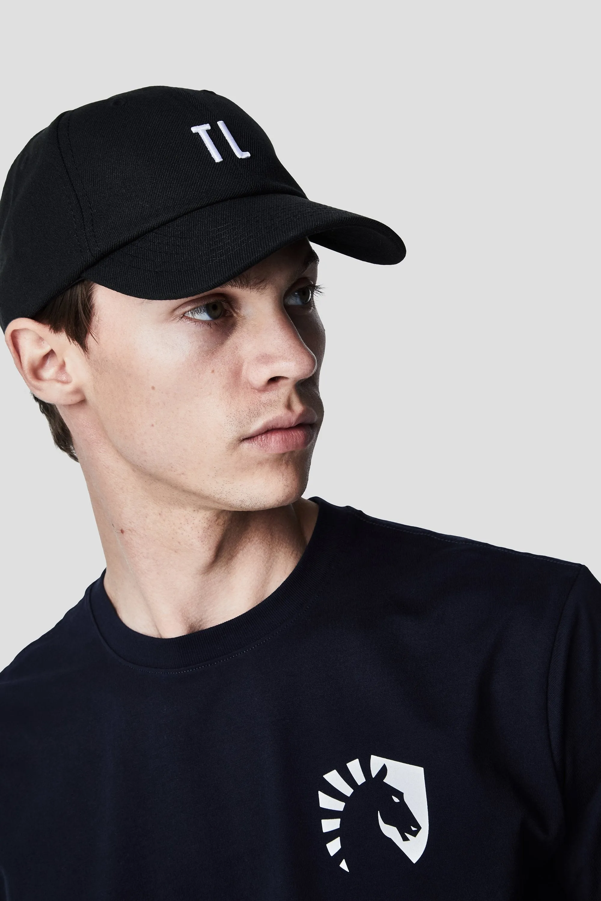 CITY TWILL SPORTS CAP WITH LEATHER CLASP