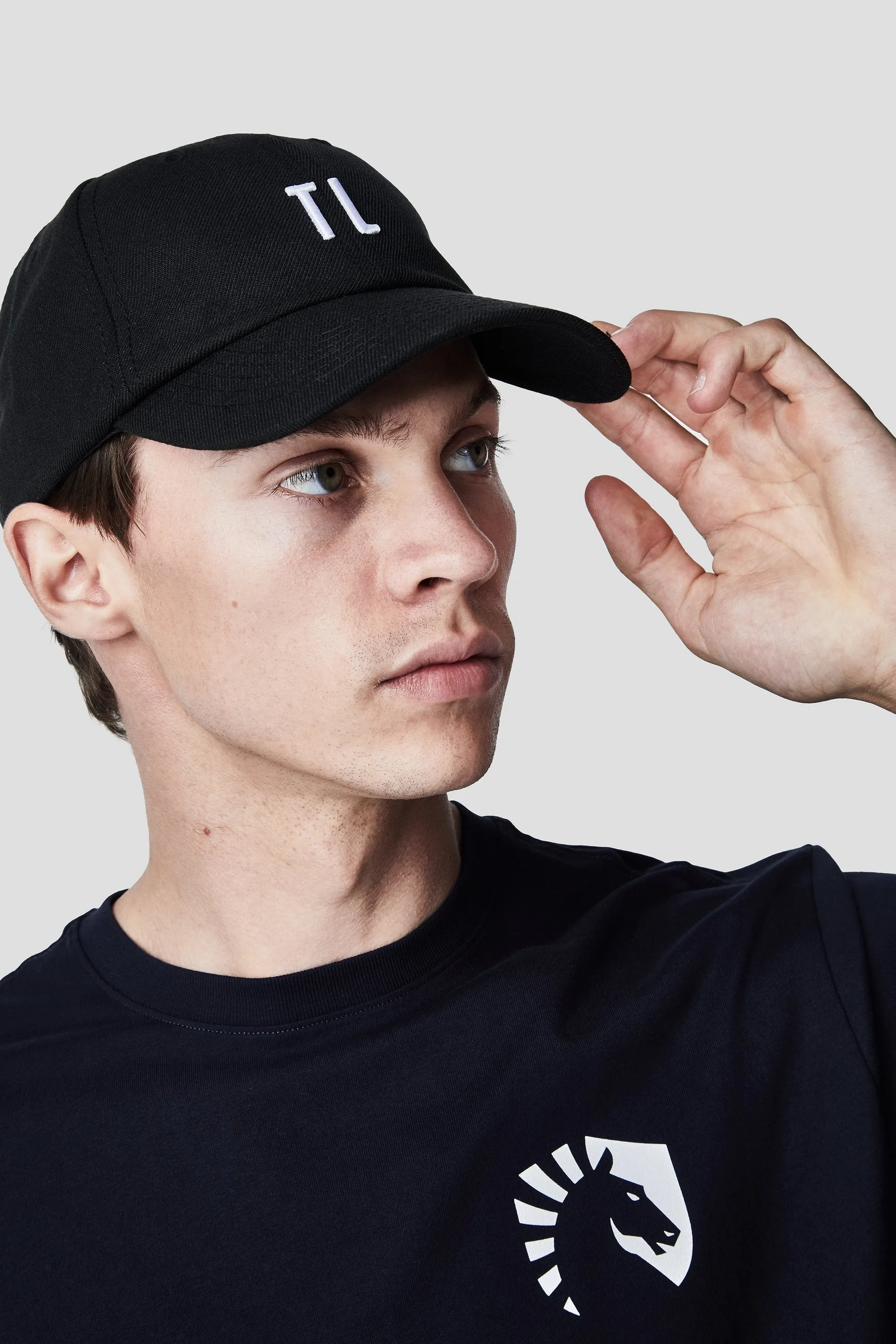 CITY TWILL SPORTS CAP WITH LEATHER CLASP