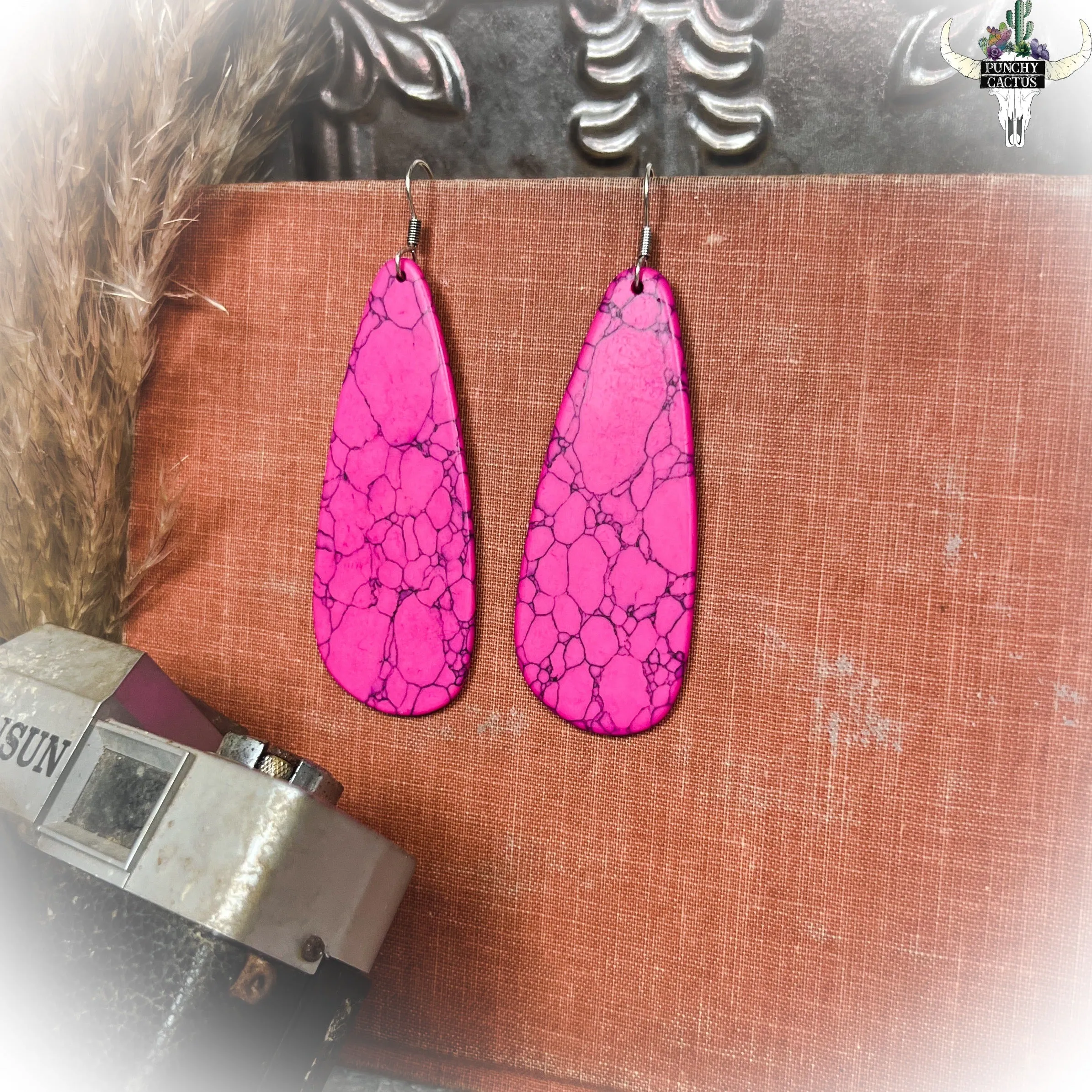 Lonely Earrings - Hot Pink